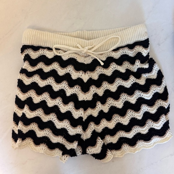 Skies Are Blue Black and Cream Crochet Shorts - Picture 2 of 4